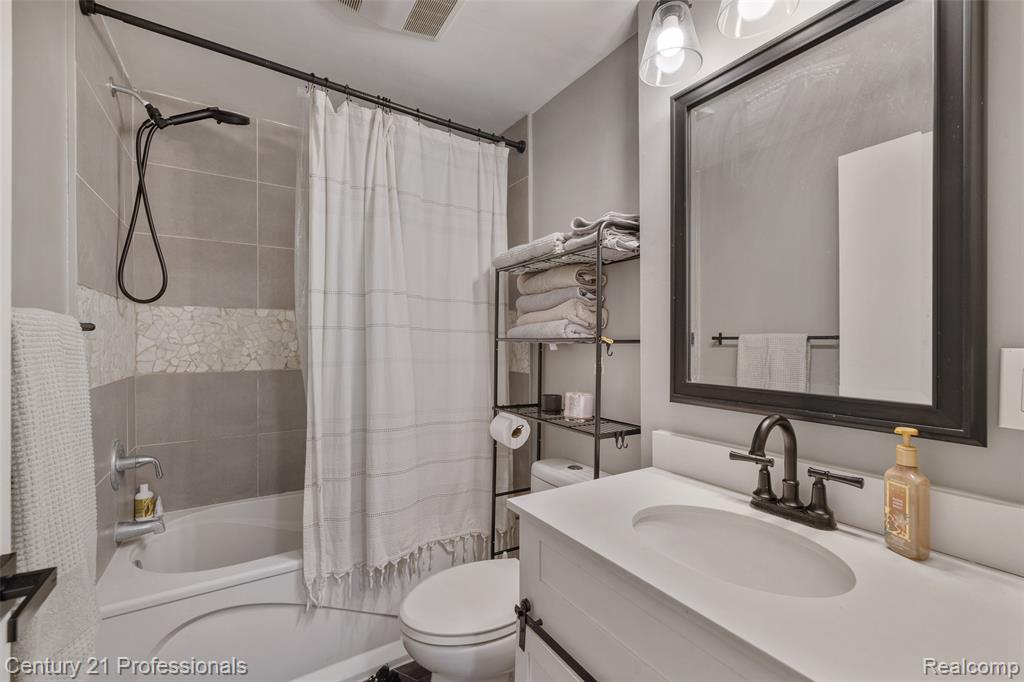 2830 Deland Road Waterford, MI 48329 - Photo 14 of 35