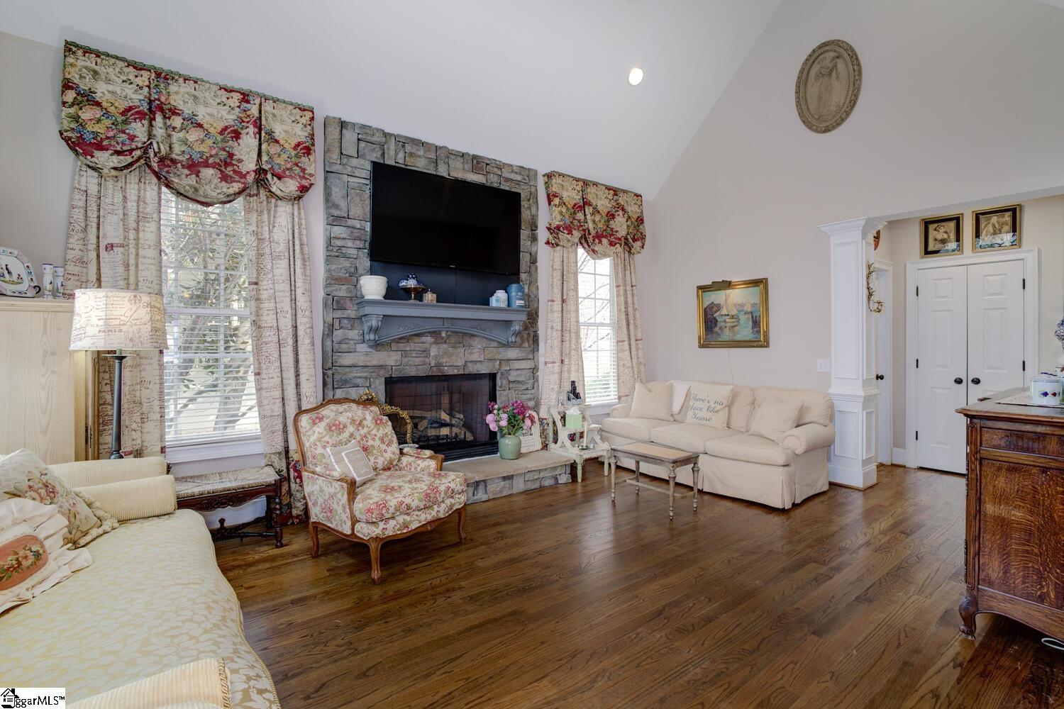 537 Foxcroft Road Greenville, SC 29615 - Photo 12 of 36 Gallery Image 12