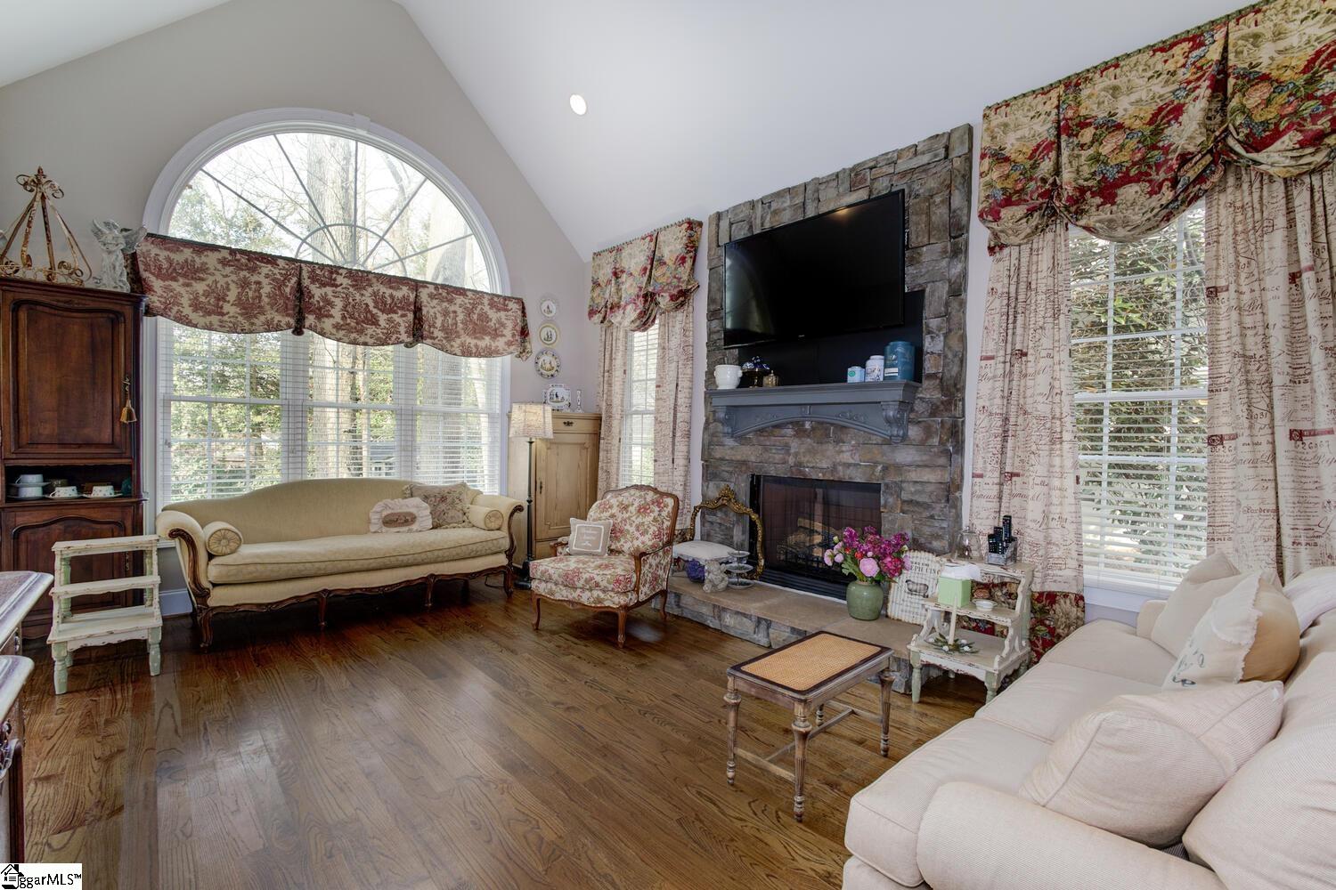 537 Foxcroft Road Greenville, SC 29615 - Photo 13 of 36 Gallery Image 13