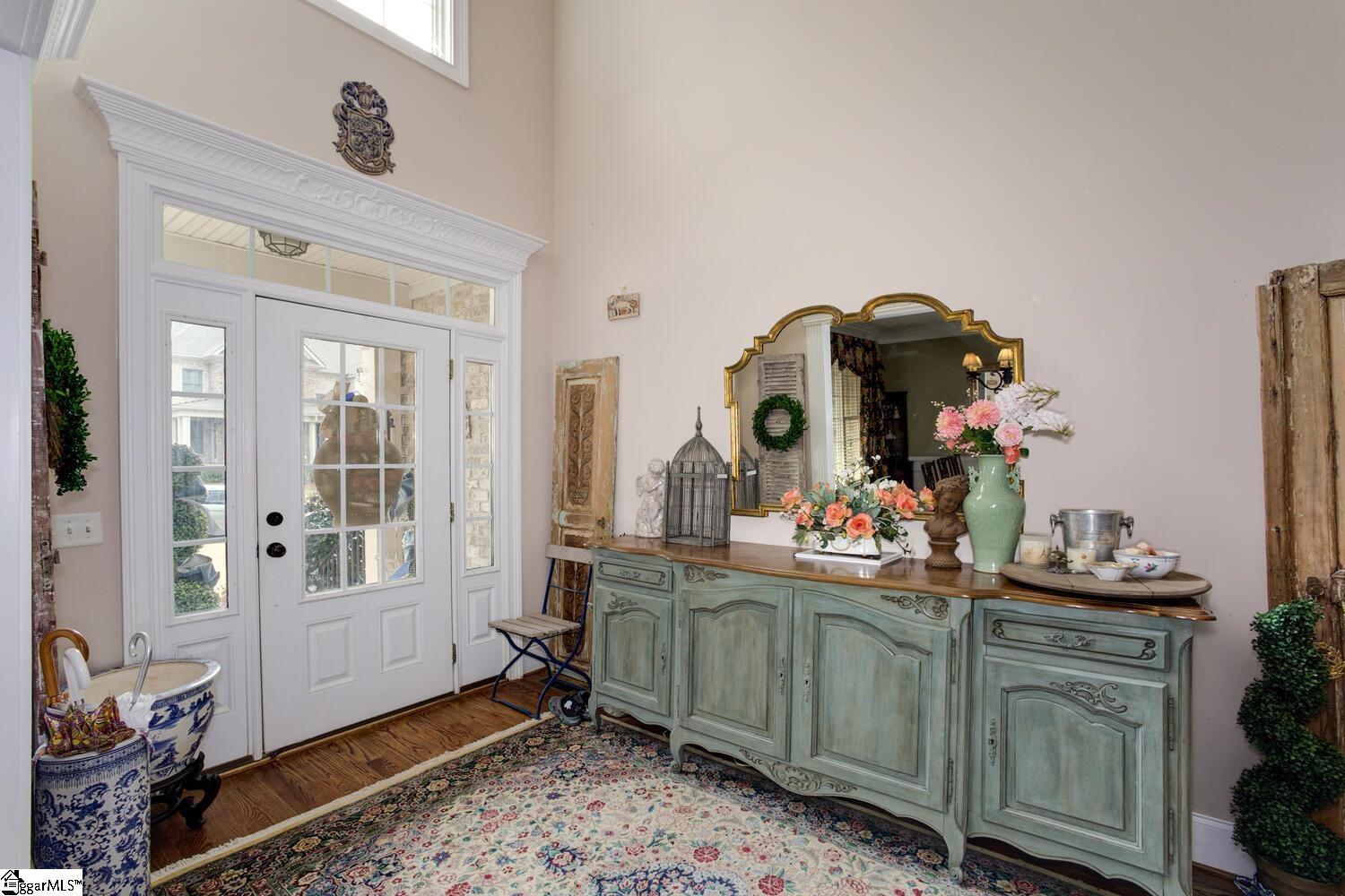 537 Foxcroft Road Greenville, SC 29615 - Photo 4 of 36 Gallery Image 4