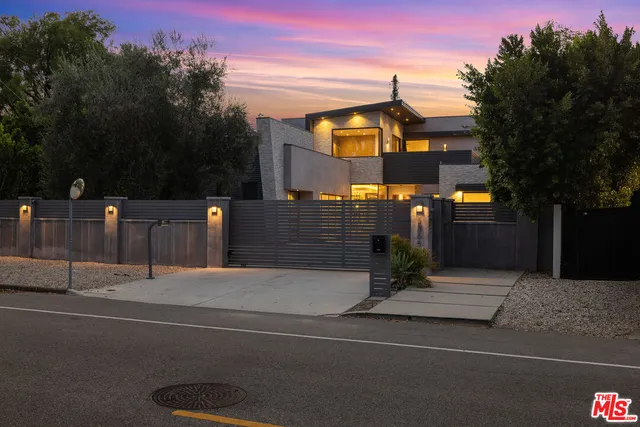 $24,999 | 5365 Vanalden Avenue, Tarzana, CA 91356