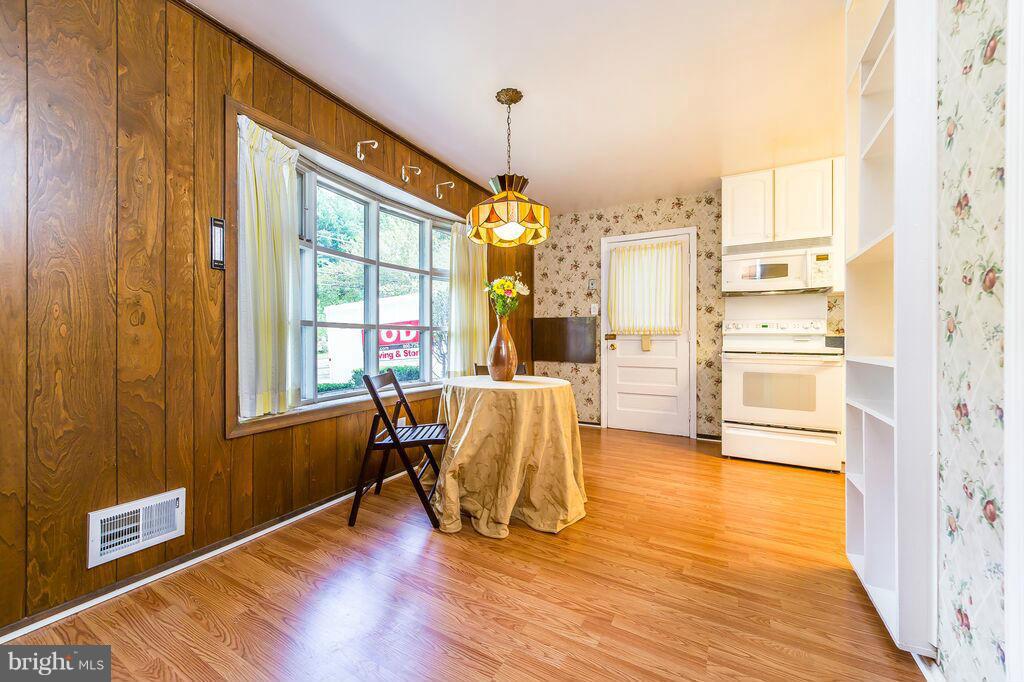 12904 Middlevale Lane Silver Spring, MD 20906 - Photo 5 of 27 Kitchen