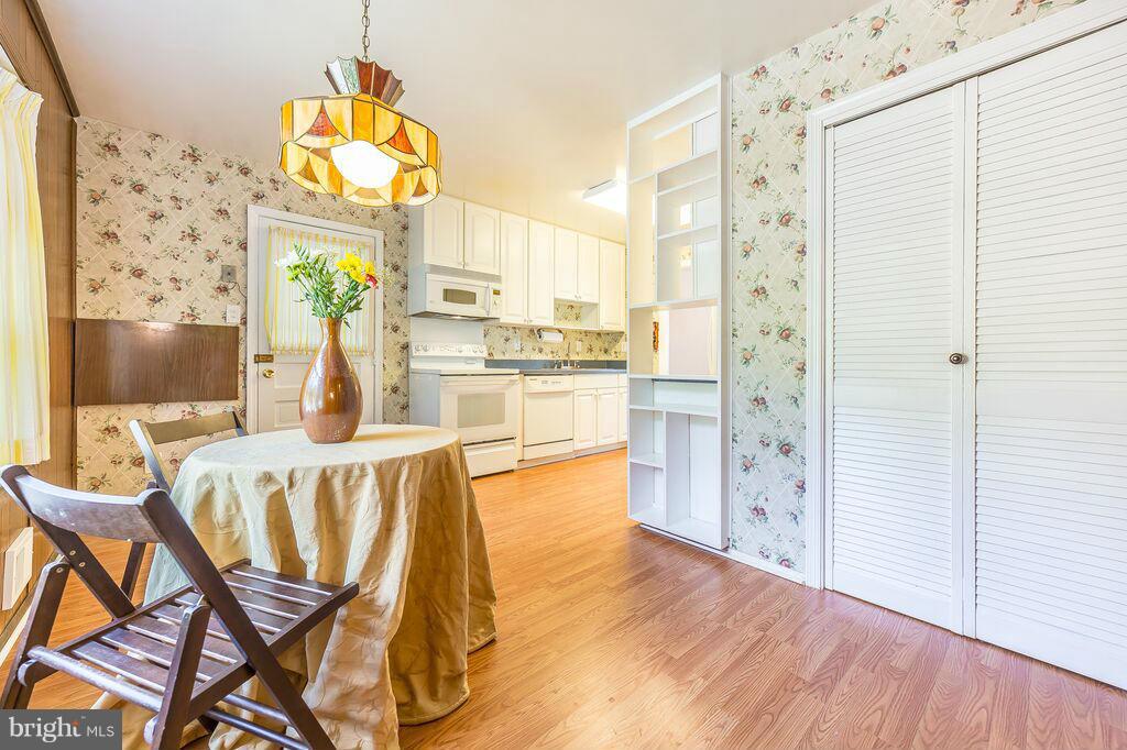 12904 Middlevale Lane Silver Spring, MD 20906 - Photo 6 of 27 Kitchen