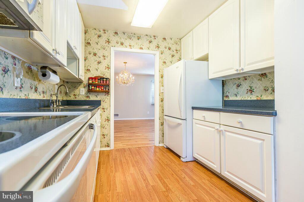 12904 Middlevale Lane Silver Spring, MD 20906 - Photo 8 of 27 Kitchen