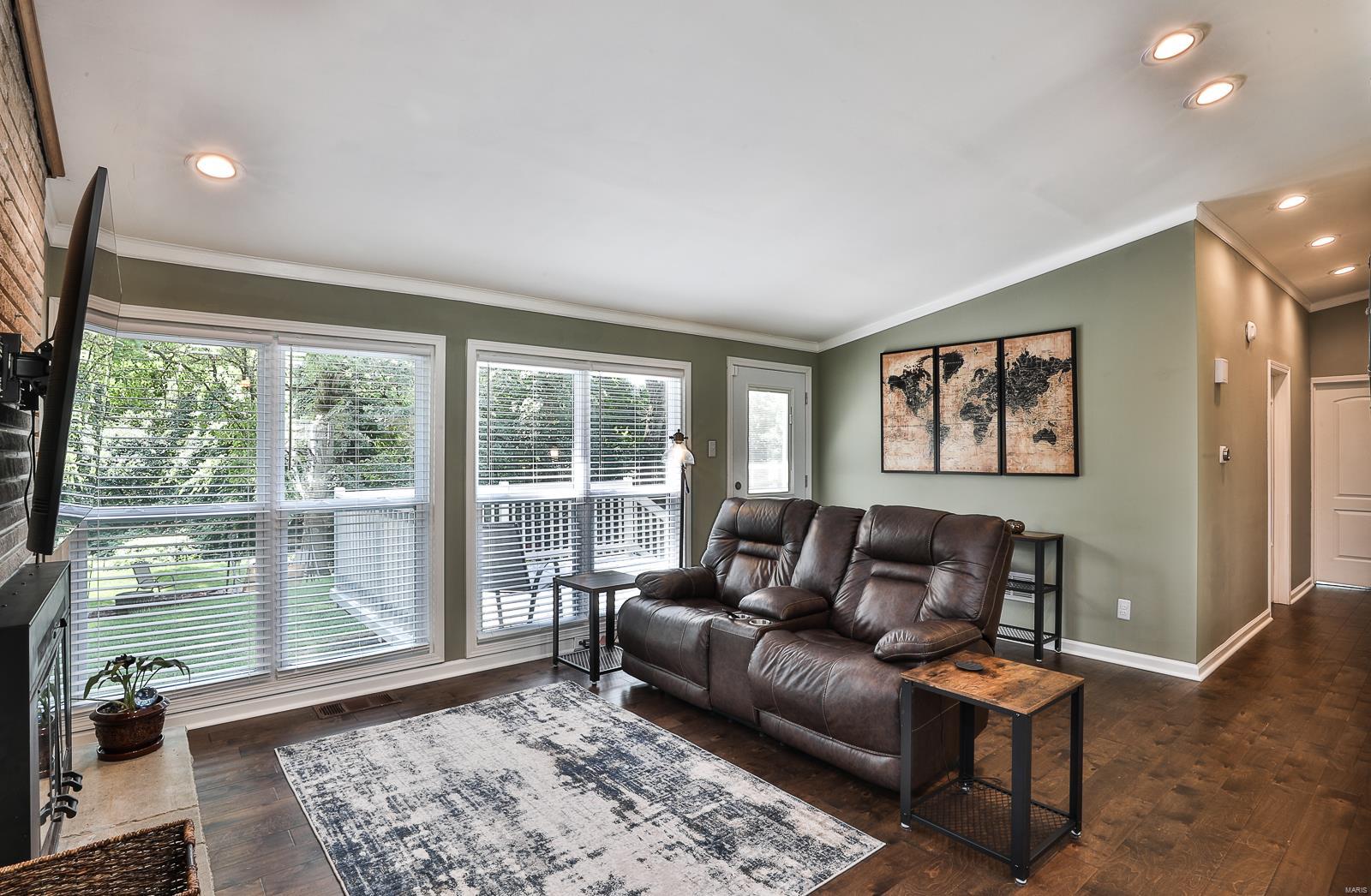 438 Susan Road St. Louis, MO 63129 - Photo 8 of 26