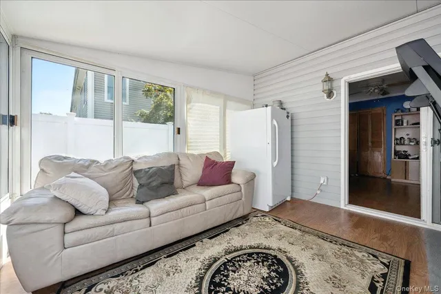 $839,900 | 181 Springtime Lane North, Levittown, NY 11756