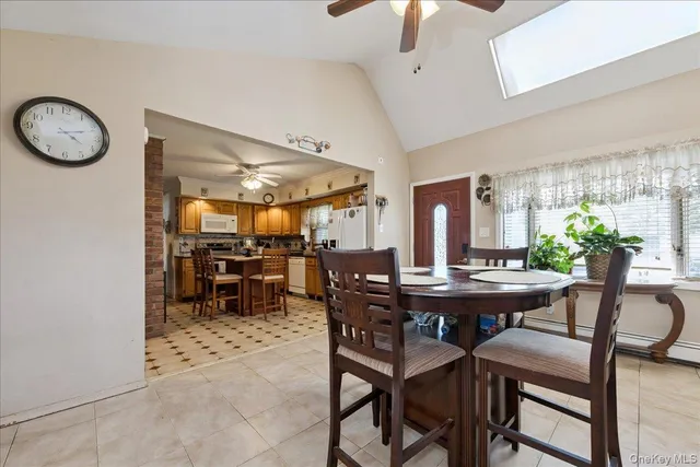 $839,900 | 181 Springtime Lane North, Levittown, NY 11756