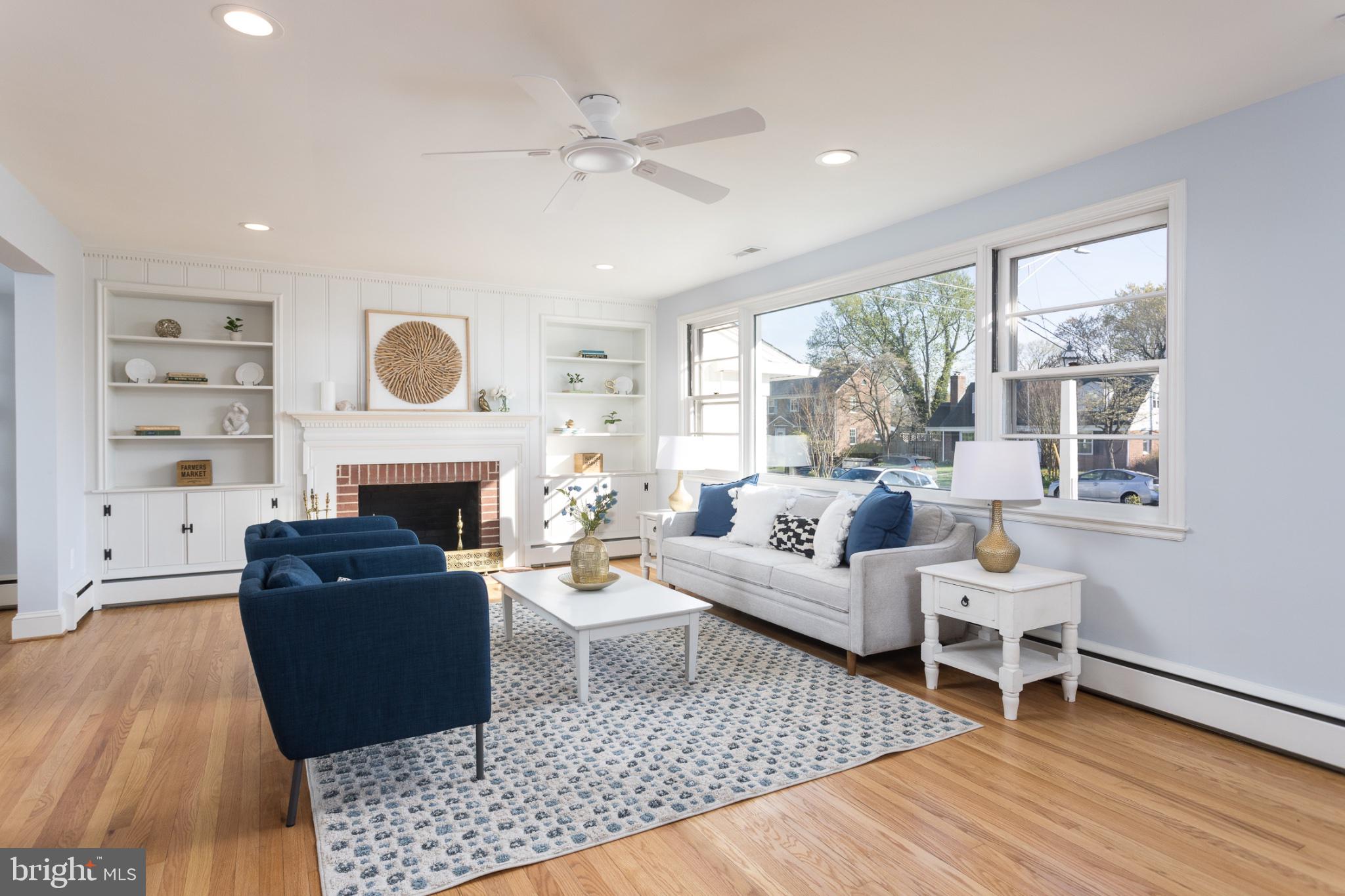 412 Aigburth Road Baltimore, MD 21286 - Photo 3 of 29 Bright and airy living space.