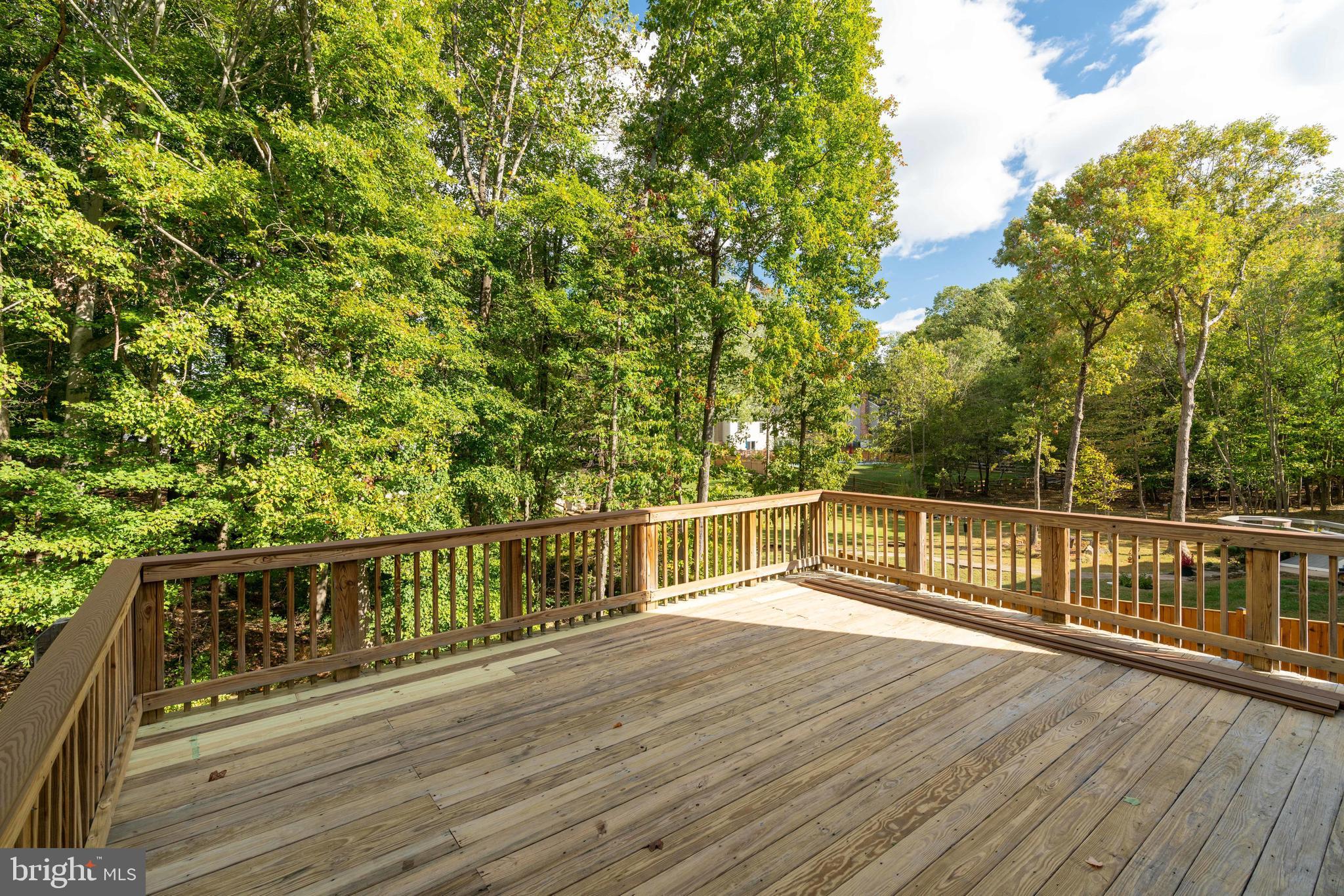 13003 Smoketown Road Woodbridge, VA 22192 - Photo 29 of 34 Upper Deck with New Trex Railing!