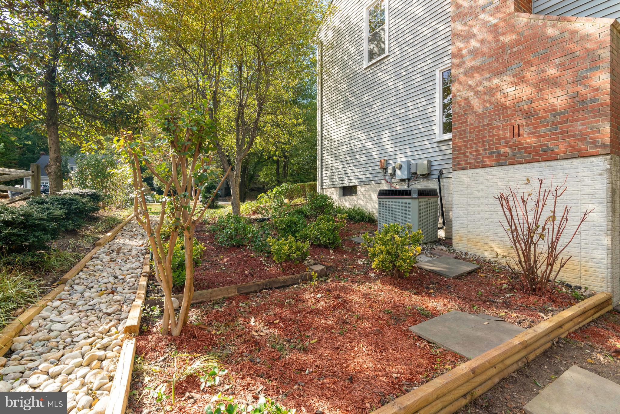 13003 Smoketown Road Woodbridge, VA 22192 - Photo 33 of 34 Nice Path and Landscaping