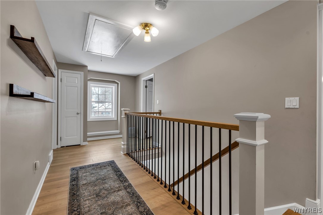 185 Briarhill Road Amherst, NY 14221 - Photo 31 of 50 2nd floor landing. Spacious