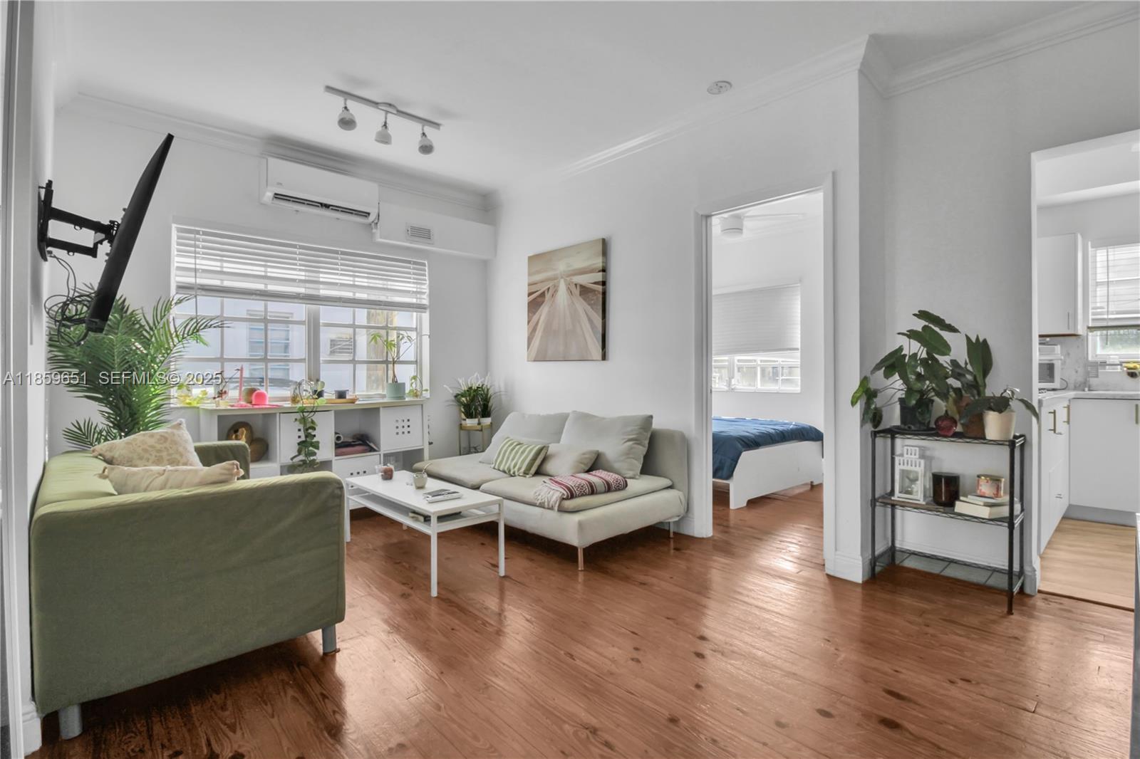 830 10th Street, Unit 1 Miami Beach, FL 33139 - Photo 1 of 10