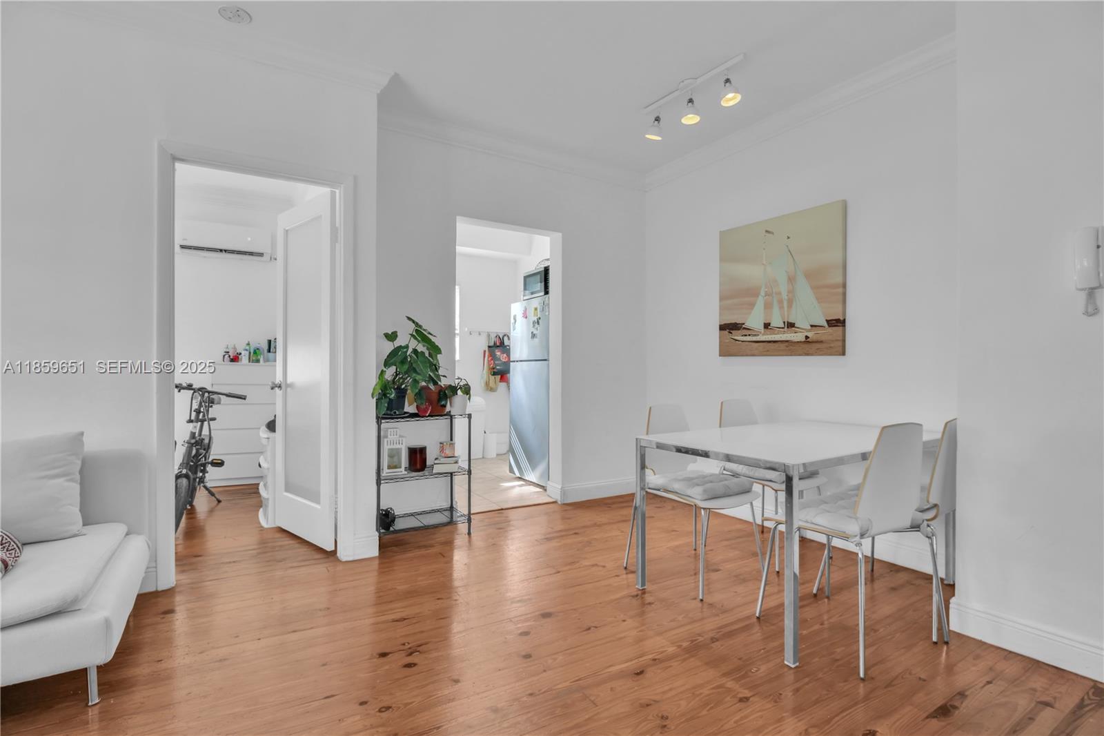 830 10th Street, Unit 1 Miami Beach, FL 33139 - Photo 4 of 10