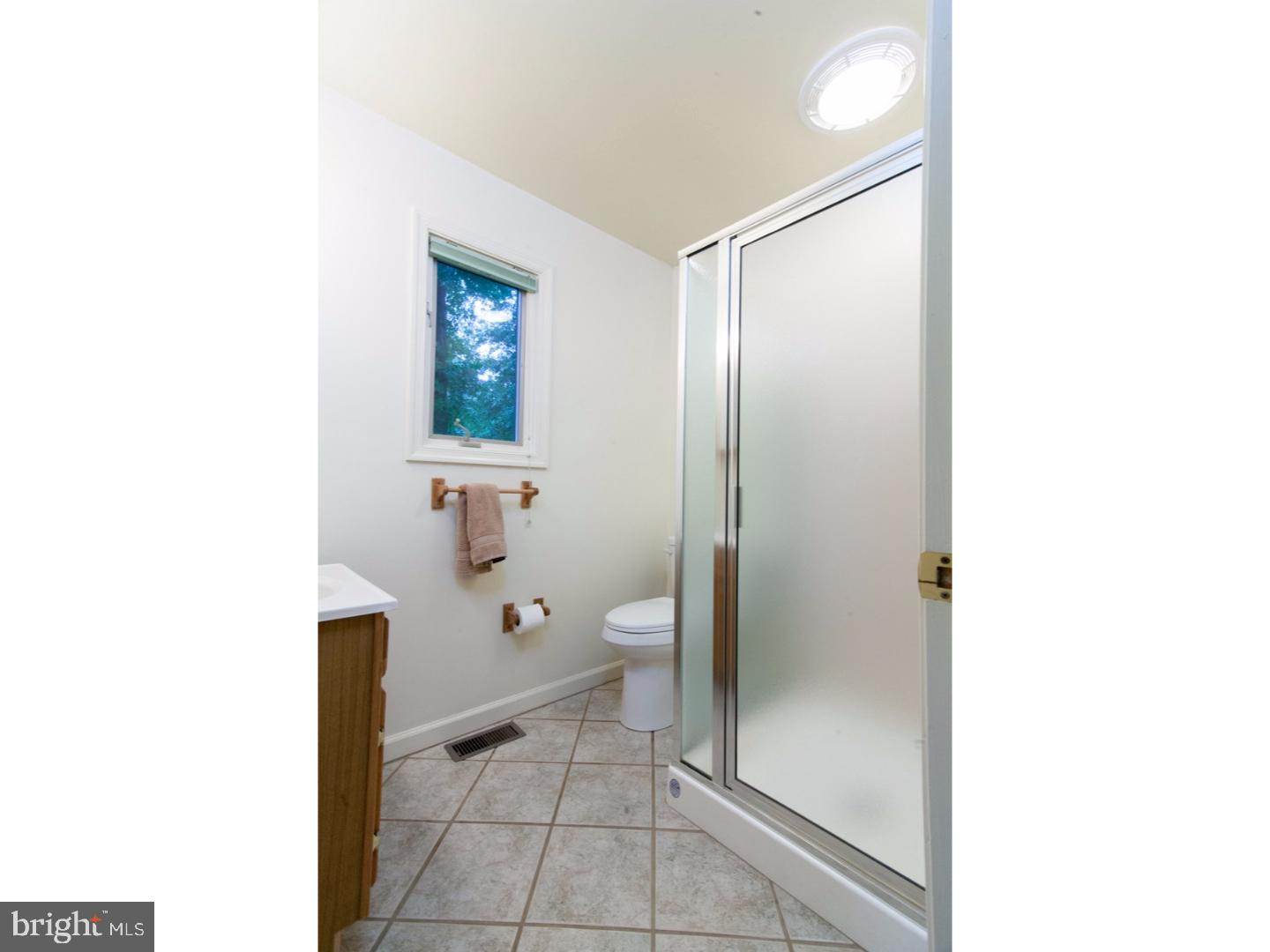 344 Upper Valley Road North Wales, PA 19454 - Photo 6 of 25 Bathroom