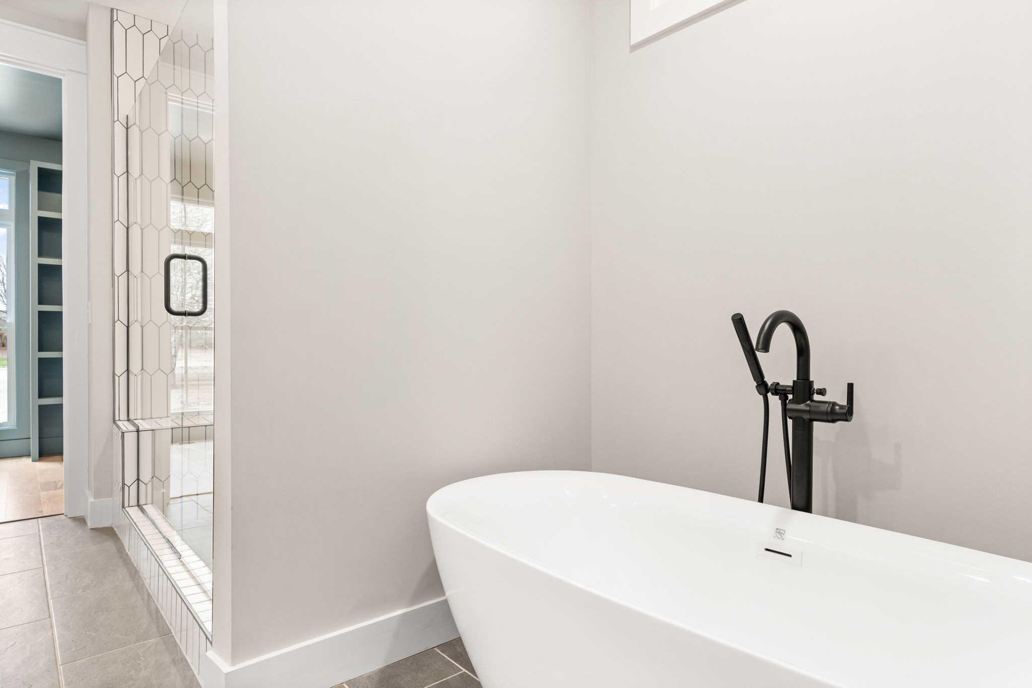 1017 Rucker Lane Murfreesboro, TN 37128 - Photo 31 of 61 a bathroom with a white tub