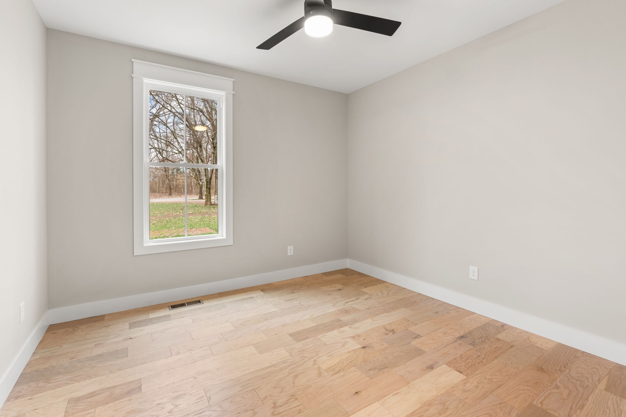 1017 Rucker Lane Murfreesboro, TN 37128 - Photo 38 of 61 an empty room with a window