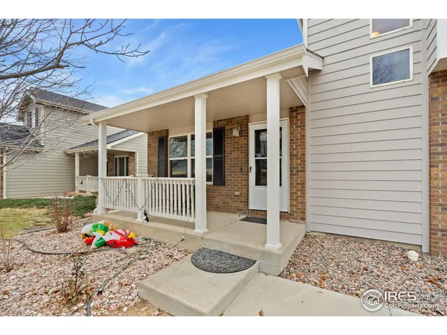 a house view with a outdoor space