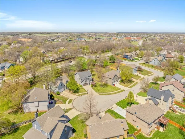 $525,000 | 6412 Noreston Street, Shawnee, KS 66218