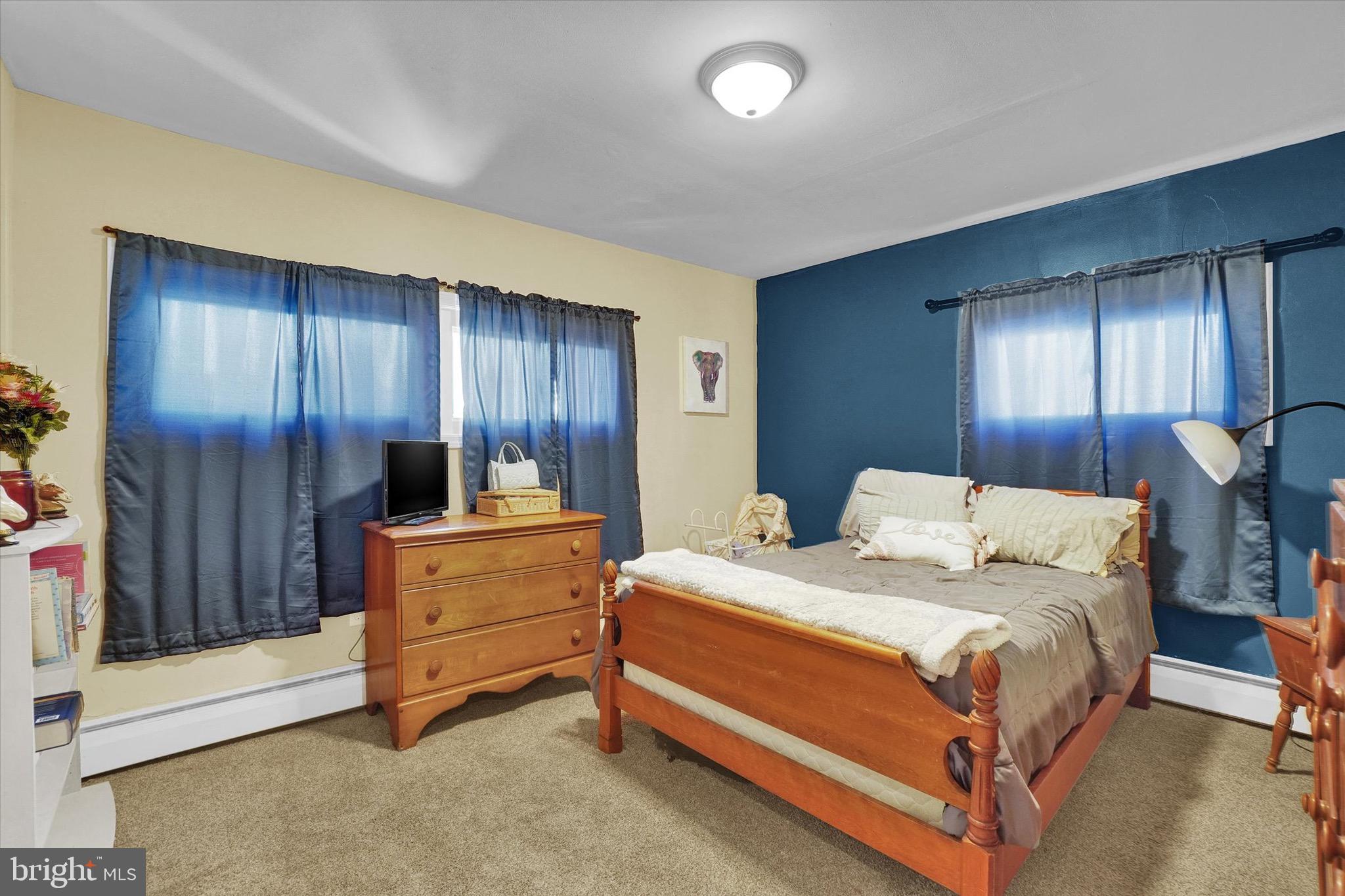 729 Terrace Road York, PA 17404 - Photo 15 of 32 First-floor bedroom 1