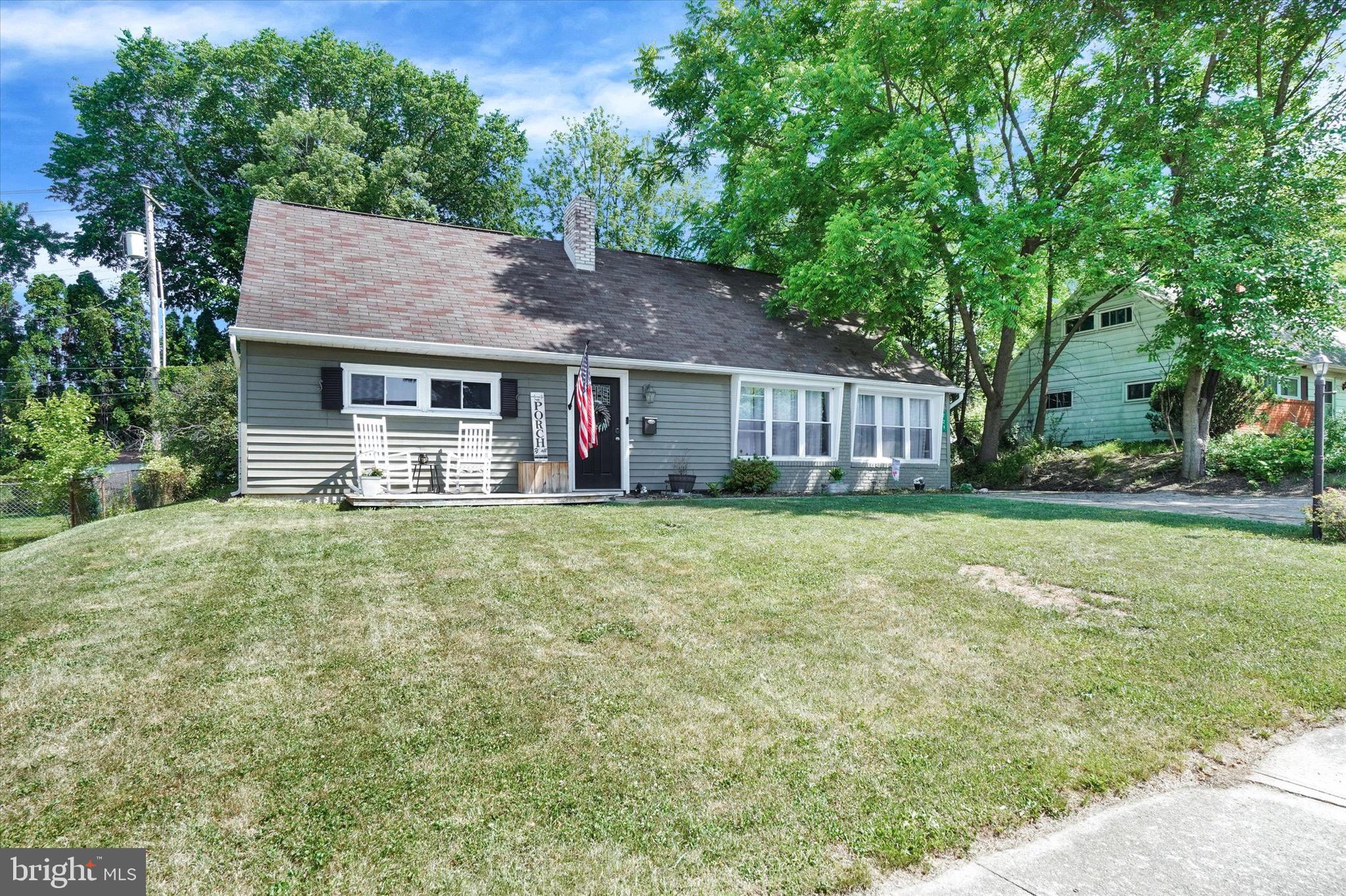 729 Terrace Road York, PA 17404 - Photo 3 of 32