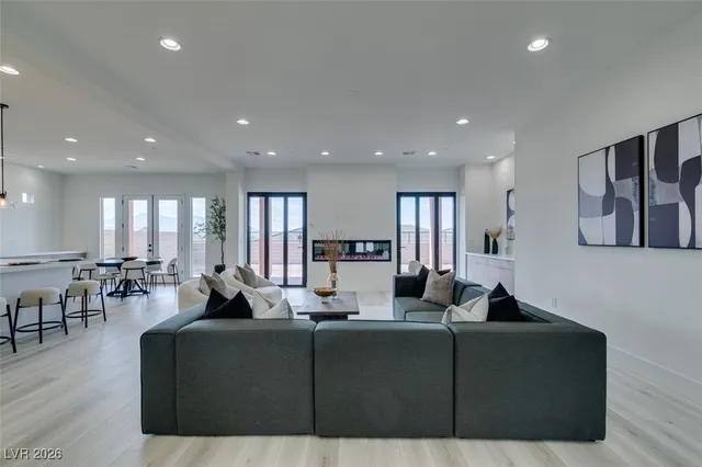 $1,444,808 | 328 Milan Street, Henderson, NV 89015