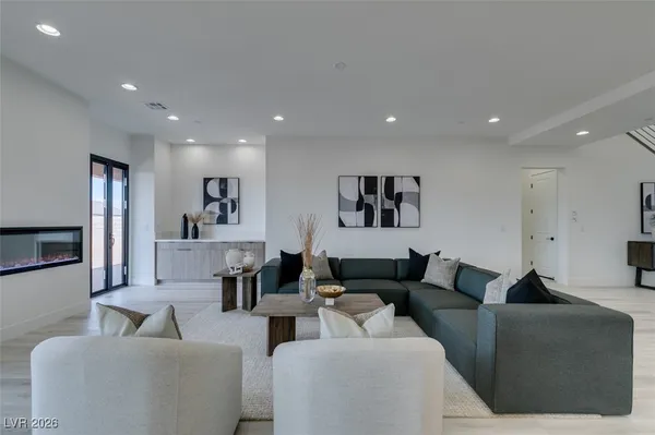 $1,399,808 | 328 Milan Street, Henderson, NV 89015