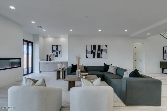 $1,444,808 | 328 Milan Street, Henderson, NV 89015