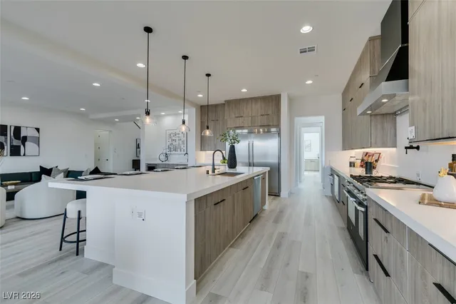 $1,444,808 | 328 Milan Street, Henderson, NV 89015