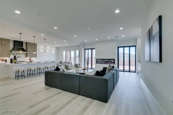 $1,399,808 | 328 Milan Street, Henderson, NV 89015