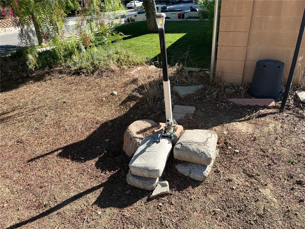 19210 Abdale Street Newhall, CA 91321 - Photo 7 of 9