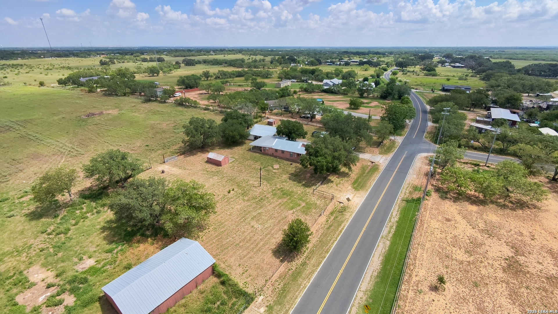 11635 Briggs Road Atascosa, TX 78002 - Photo 4 of 26 Gallery Image 4