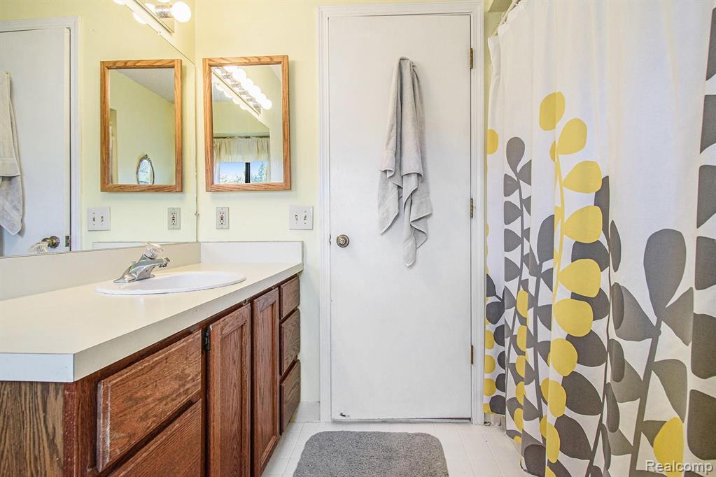 11773 Sycamore Road, Unit 25 Plymouth, MI 48170 - Photo 21 of 34