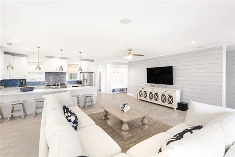 $1,990,000 | 135 Sunrise Avenue, Port Aransas, TX 78373