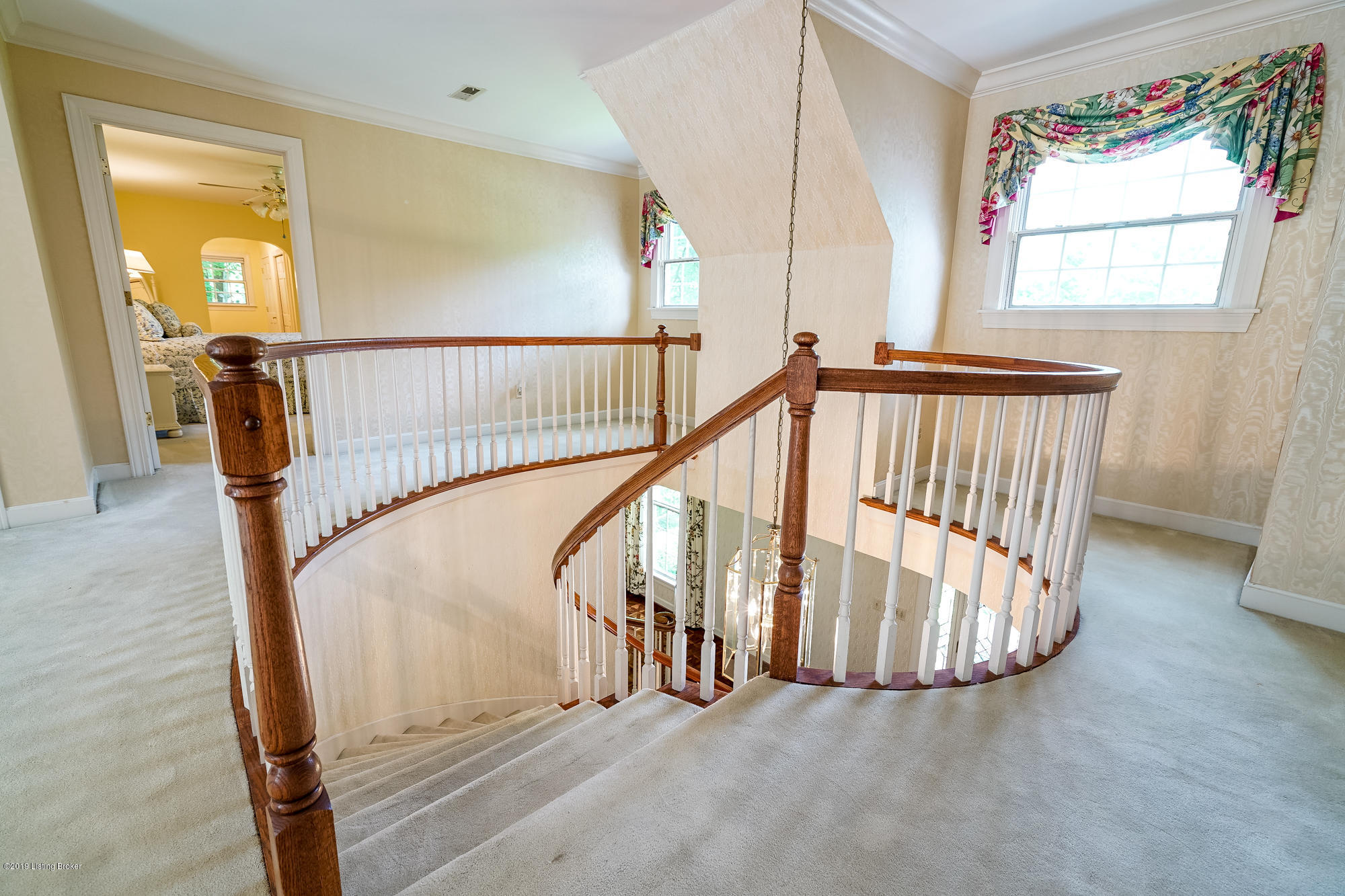 11600 Valley View Road Anchorage, KY 40223 - Photo 39 of 91 Upper Level Landing