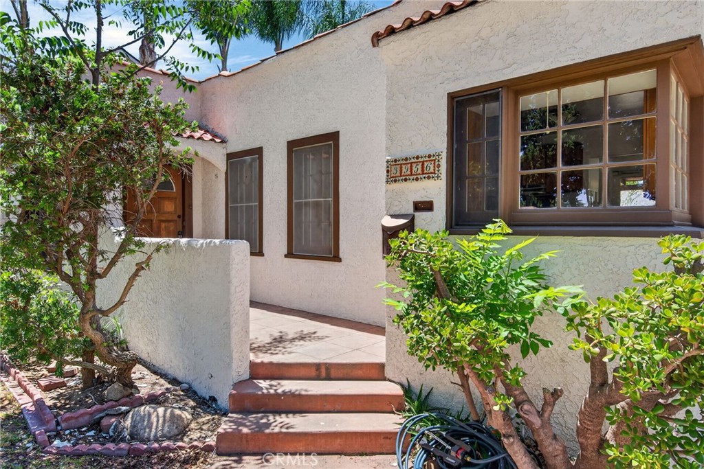 3956 Beechwood Place Riverside, CA 92506 - Photo 3 of 31
