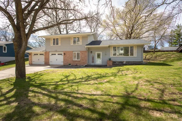 $299,900 | 905 Viking Street, Alexandria, MN 56308