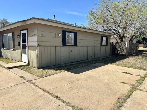 $600 | 1119 46th Street, Unit A, Lubbock, TX 79412