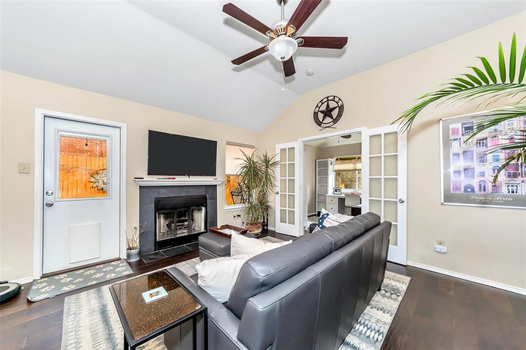 1441 Hampton Road Grapevine, TX 76051 - Photo 10 of 27 Gallery Image 10