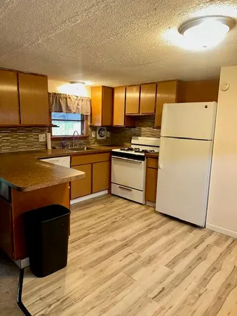$23,500 | 210 Sugarbush Lane, Belleville, MI 48111