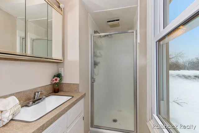 $369,900 | 3535 Bromley Drive Southeast, Grand Rapids, MI 49508