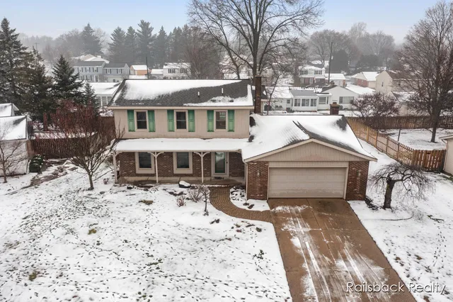 $369,900 | 3535 Bromley Drive Southeast, Grand Rapids, MI 49508