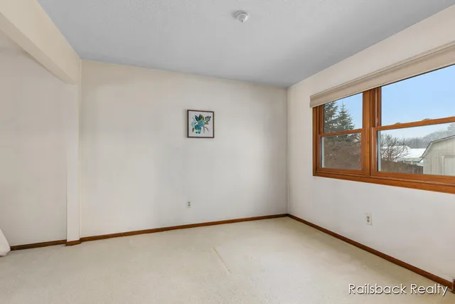 $369,900 | 3535 Bromley Drive Southeast, Grand Rapids, MI 49508