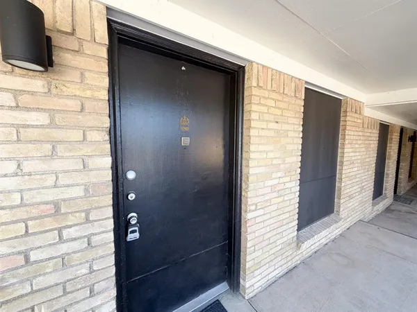 $1,250 | 510 West Marvin Avenue, Unit 209, Waxahachie, TX 75165