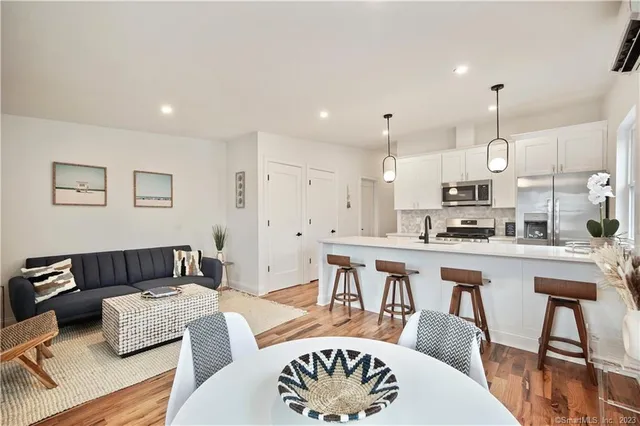 $4,100 | 75 Henry Street, Unit 3WEST, Stamford, CT 06902