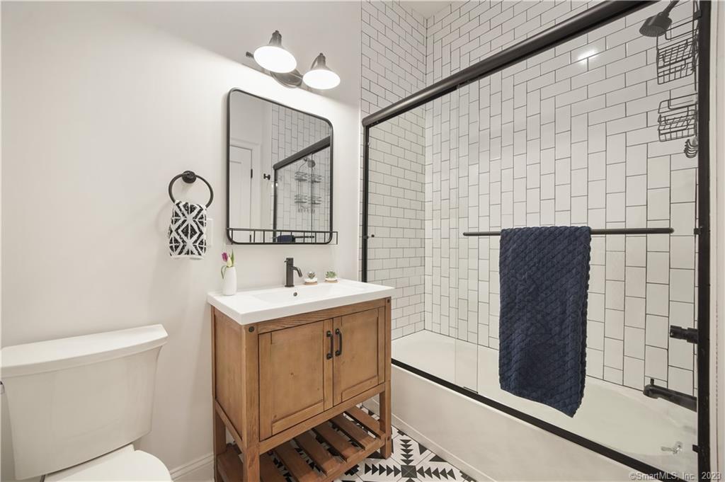 75 Henry Street, Unit 3WEST Stamford, CT 06902 - Photo 19 of 40