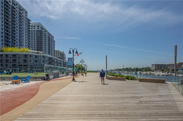 $4,100 | 75 Henry Street, Unit 3WEST, Stamford, CT 06902