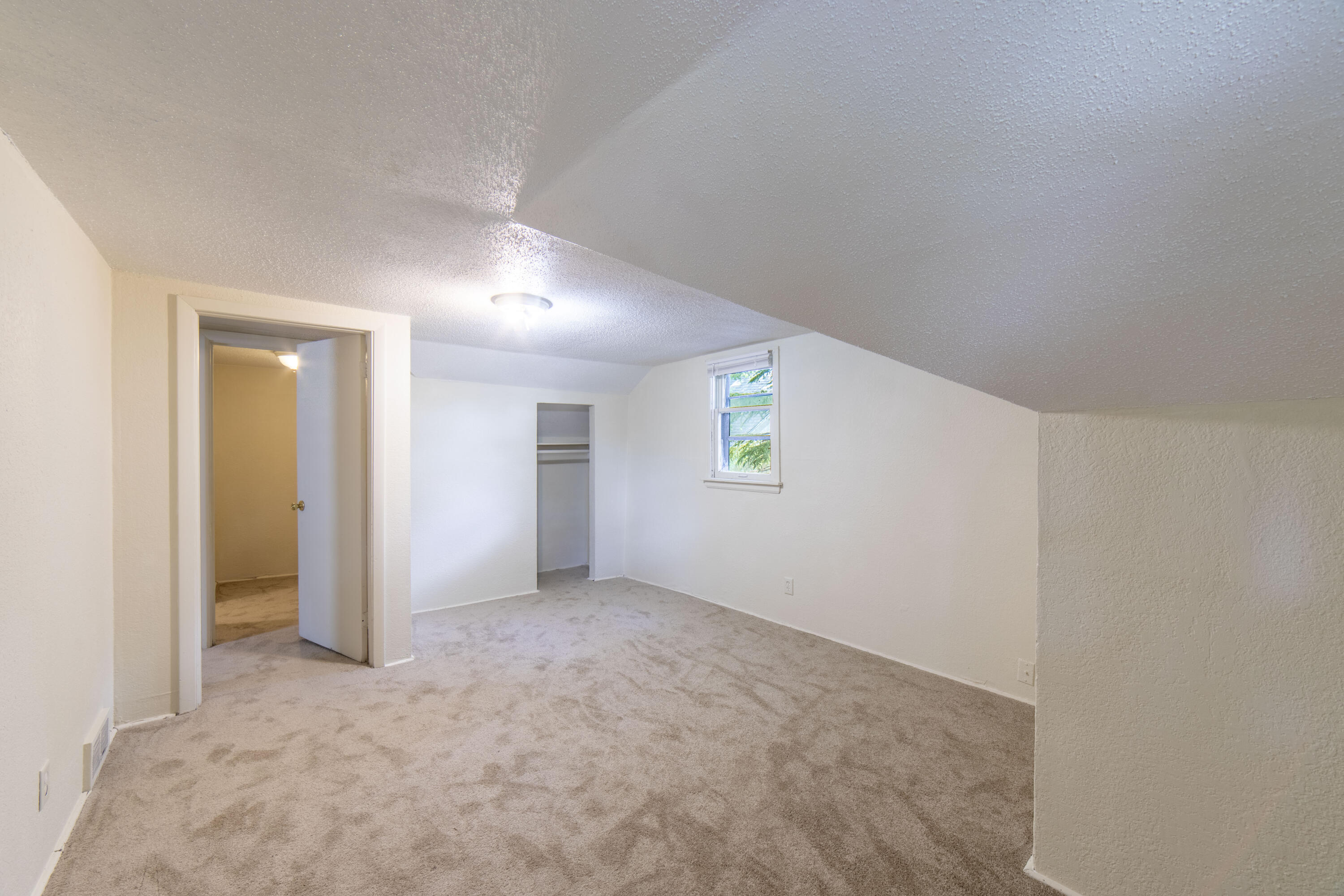 2222 North 51st Street Milwaukee, WI 53208 - Photo 3 of 26 2222N51st-6-27-26-34
