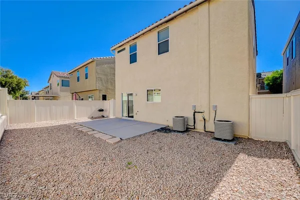 $1,950 | 8444 Lucero Avenue, Las Vegas, NV 89149