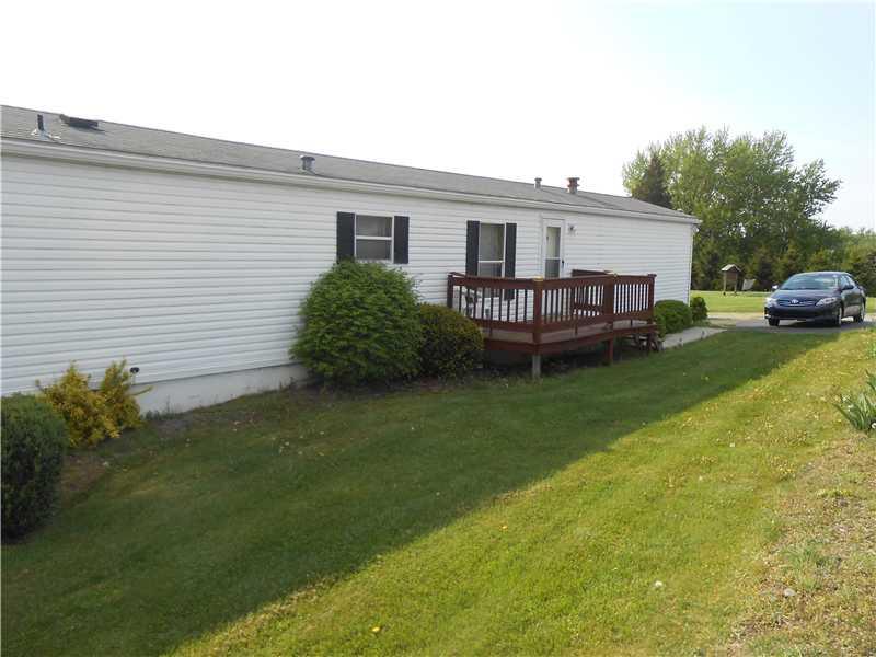 143 Marguerite Road Pleasant Unity, PA 15676 - Photo 1 of 5 Exterior Front.