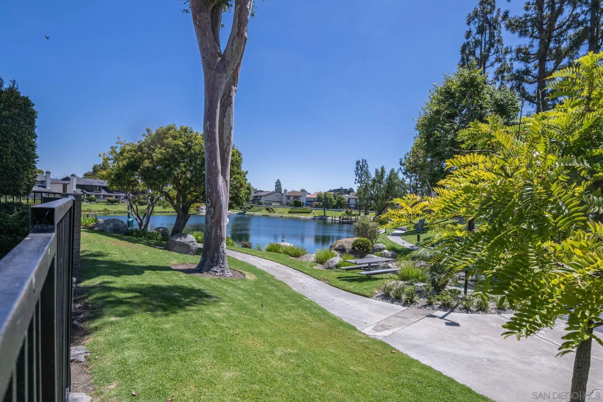 1260 North Lighthouse Lane Anaheim, CA 92801 - Photo 35 of 43
